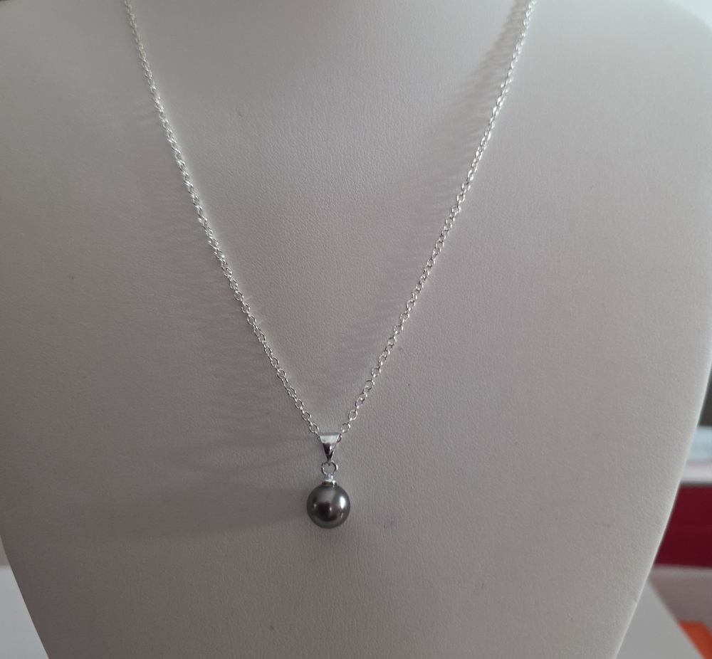 Sterling Silver Necklace with Dark Gray Pearl Pendant